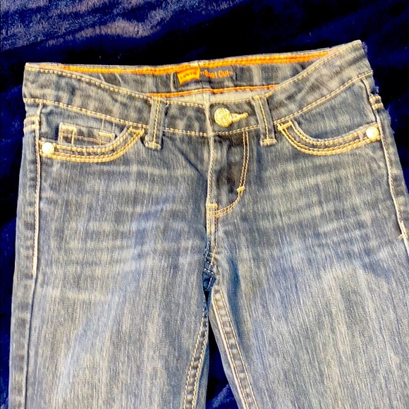 🌟🌟🌟LEVI’s. GIRLS BOOTCUT. 8 SLIM. MEDIUM-DARK WASH - Picture 2 of 6